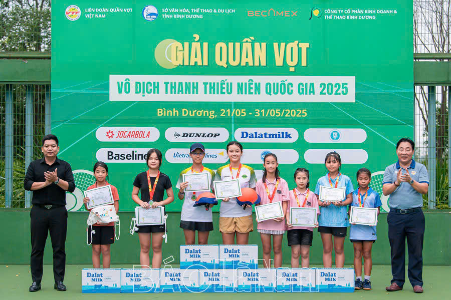 quần vợt.jpg