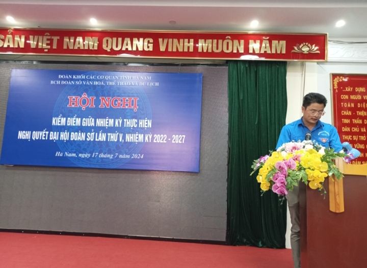 Các chi đoàn trình bày tham luận tại Hội nghị.jpg