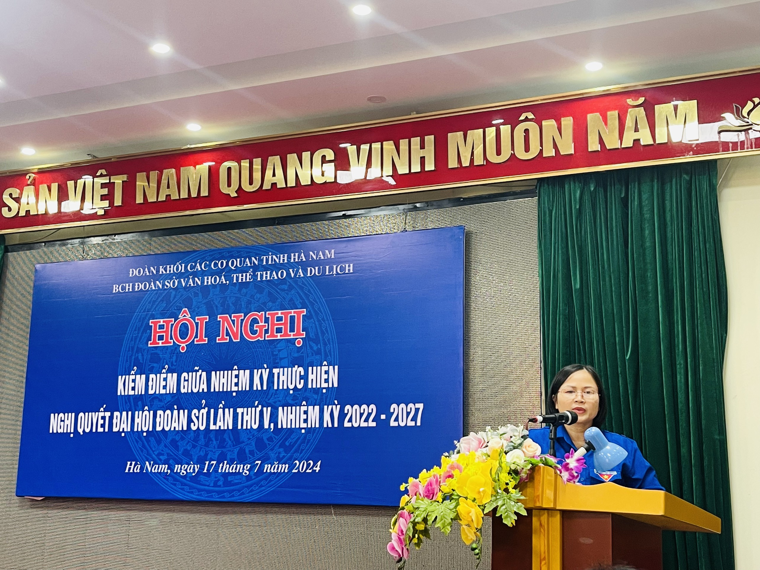 Đc Nguyễn Thị Hường, Bí thư Đoàn Sở tiếp thu và kết luận Hội nghị.jpg