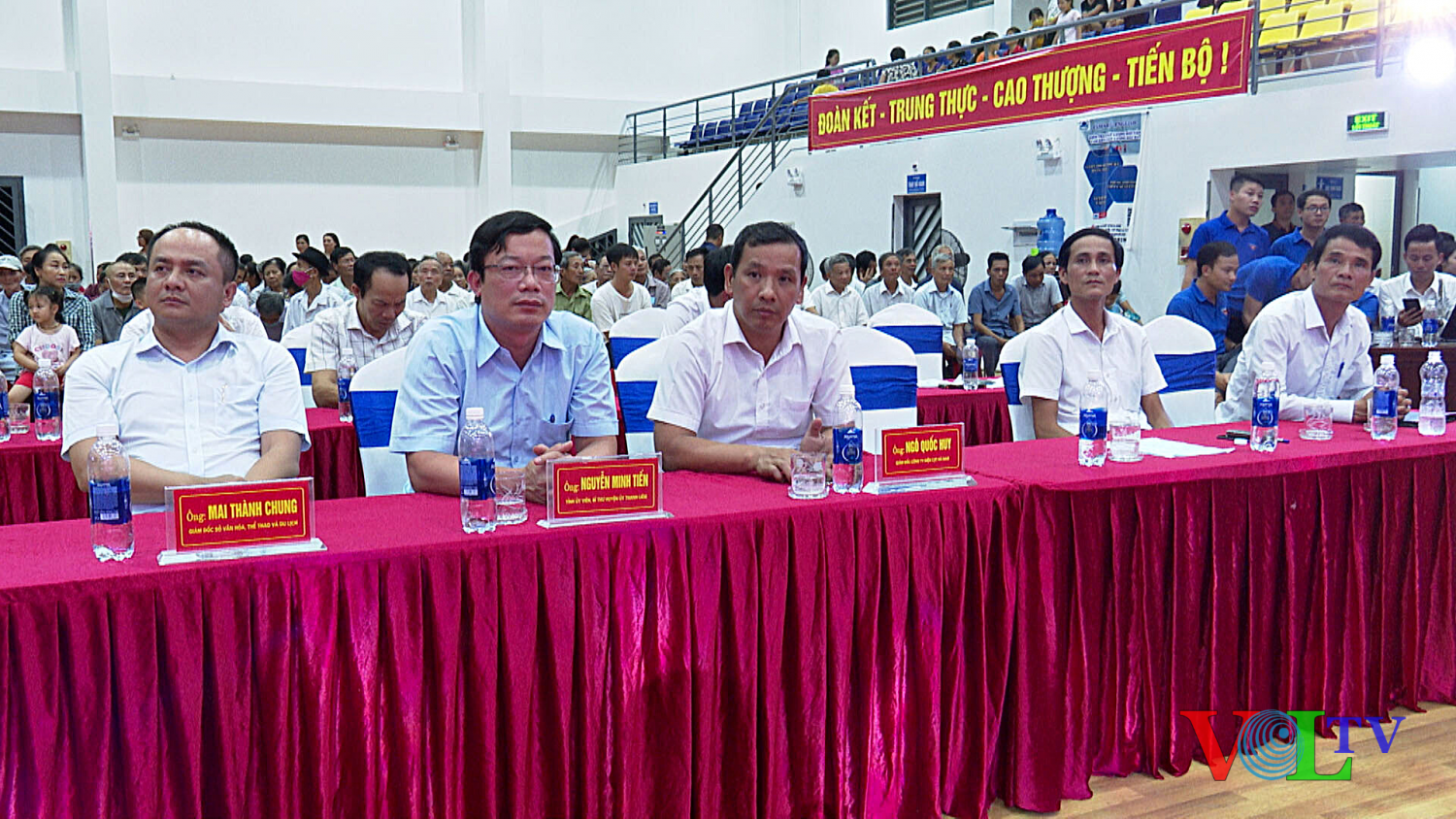 đại biểu dự chương trình.png
